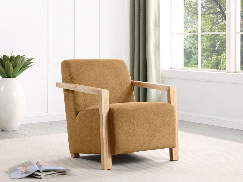 Sillón Diego tapizado con brazos de madera