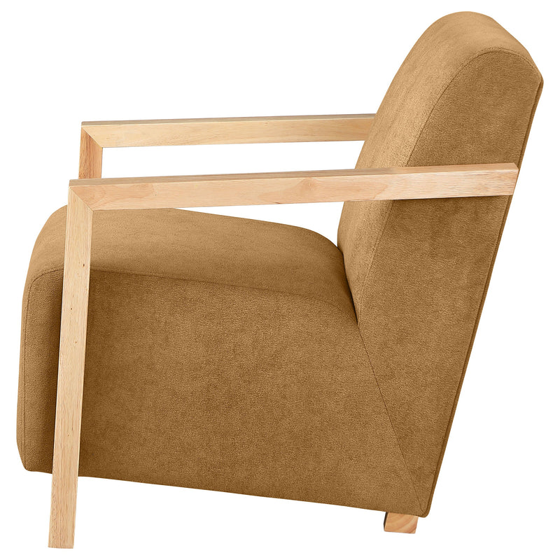 Sillón Diego tapizado con brazos de madera