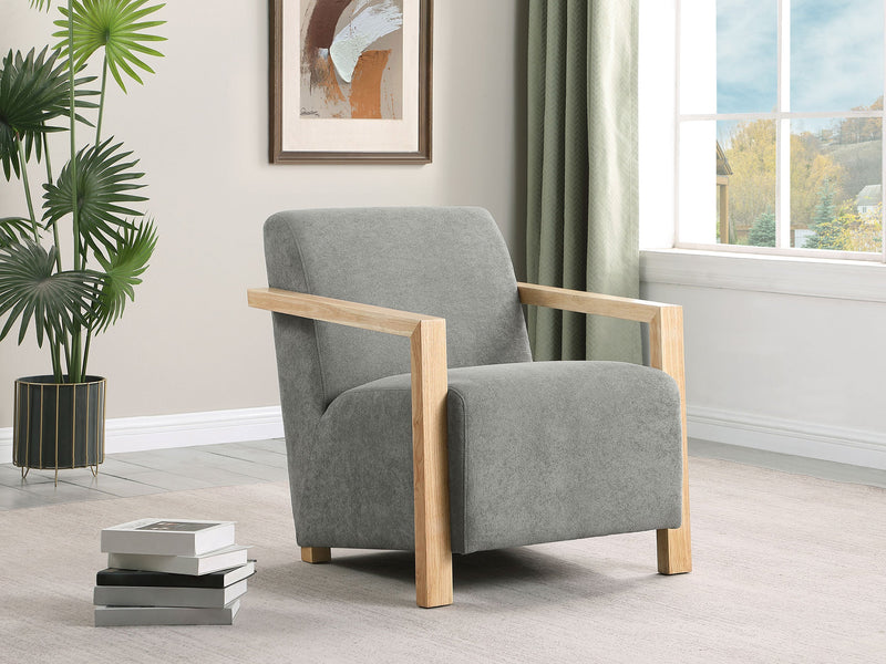 Sillón Diego tapizado con brazos de madera