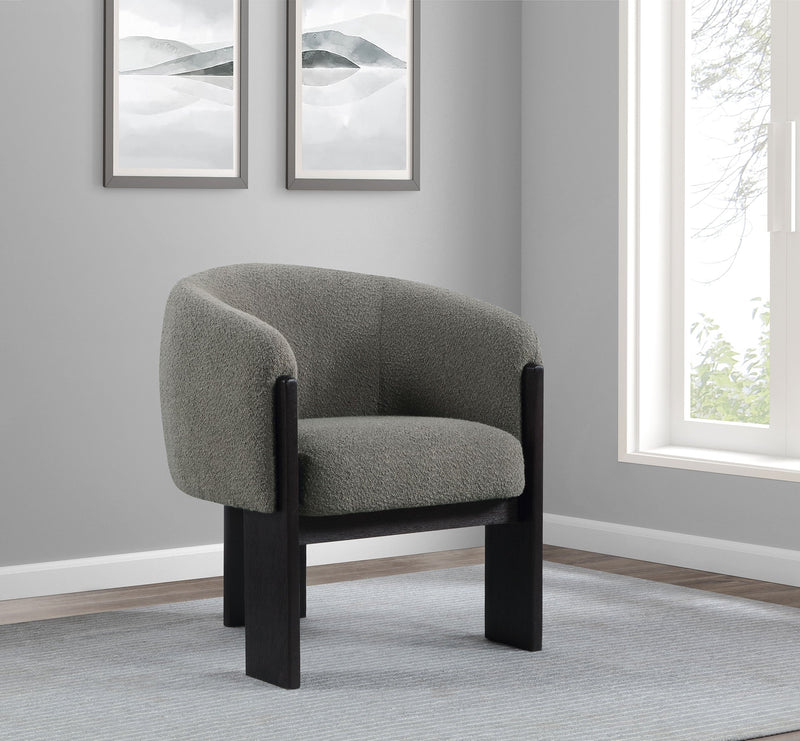 Sillón decorativo Valdez Boucle con respaldo tapizado