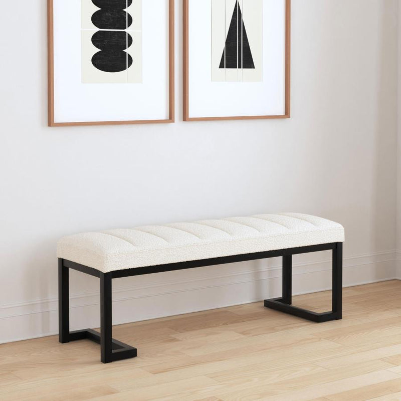 Banco decorativo tapizado capitoné de bucle Mesa