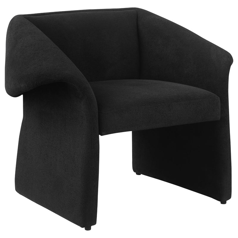 Sillón decorativo Ramsey tapizado con reposabrazos inclinados