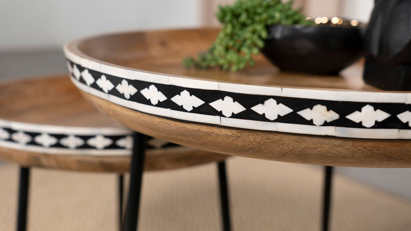Mesa nido de 2 piezas de madera maciza con incrustaciones de hueso Ollie Natural