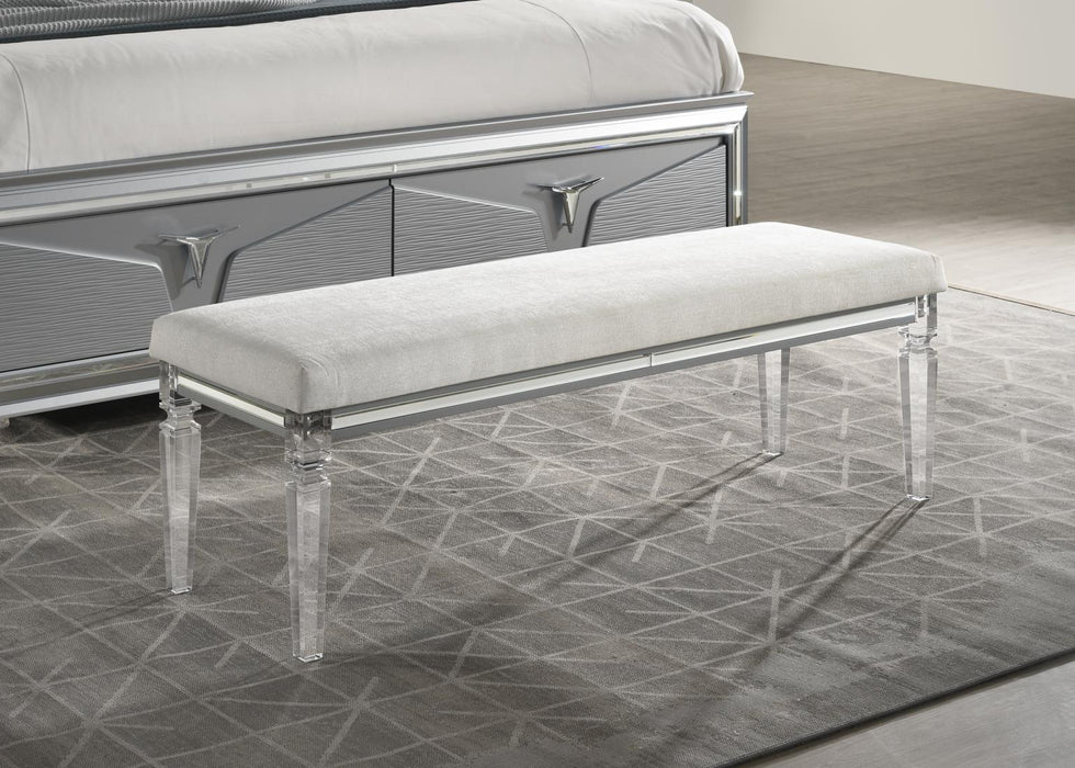 Klorey Bedroom Collection