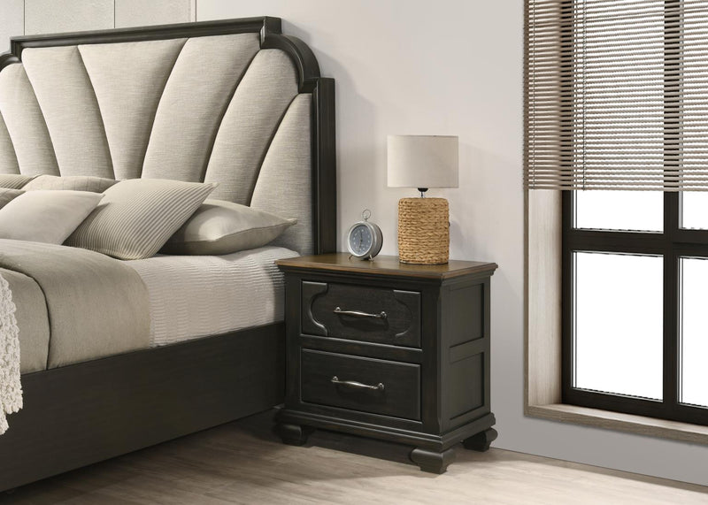 Maddox Bedroom Collection