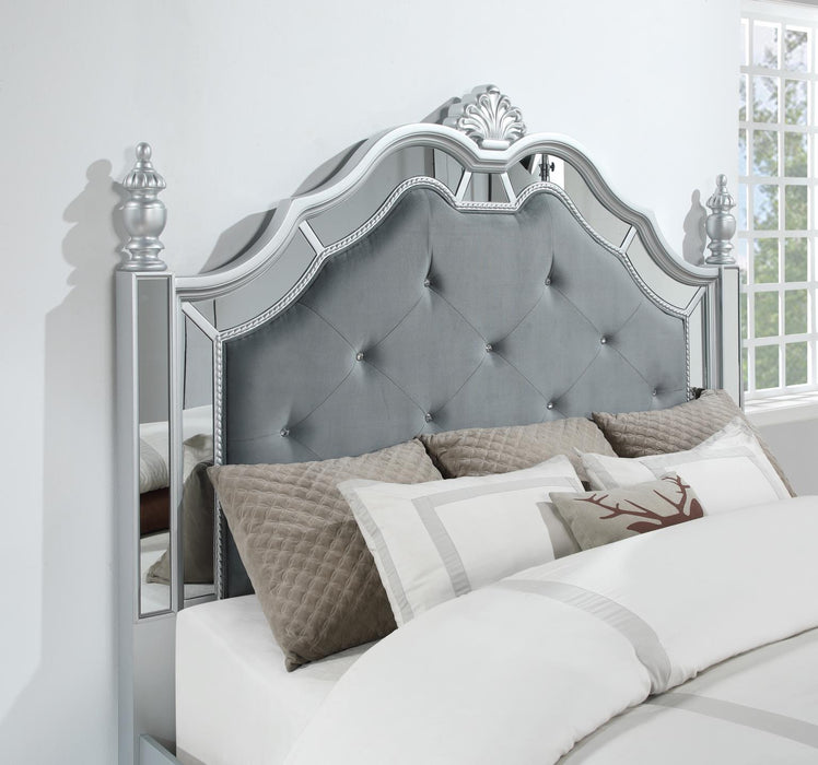 Lizelle Metallic Bedroom Collection