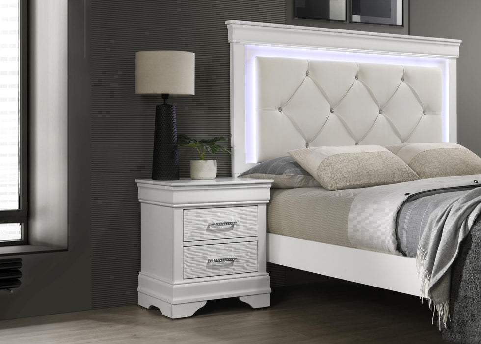 Athy White Bedroom Collection