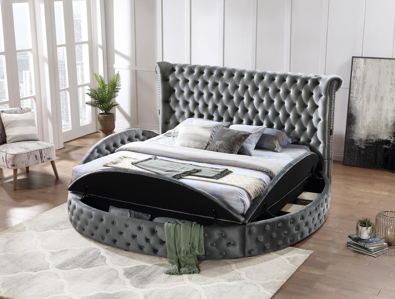 Colección de dormitorio Brielle Cama King de terciopelo gris con altavoz Bluetooth y USB