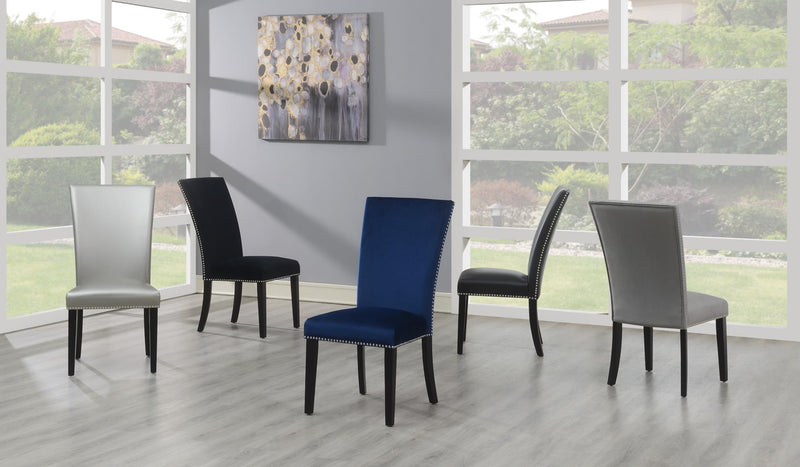 Silla de comedor de terciopelo negro (precio por silla/2 sillas por caja. La silla NO se vende por separado)