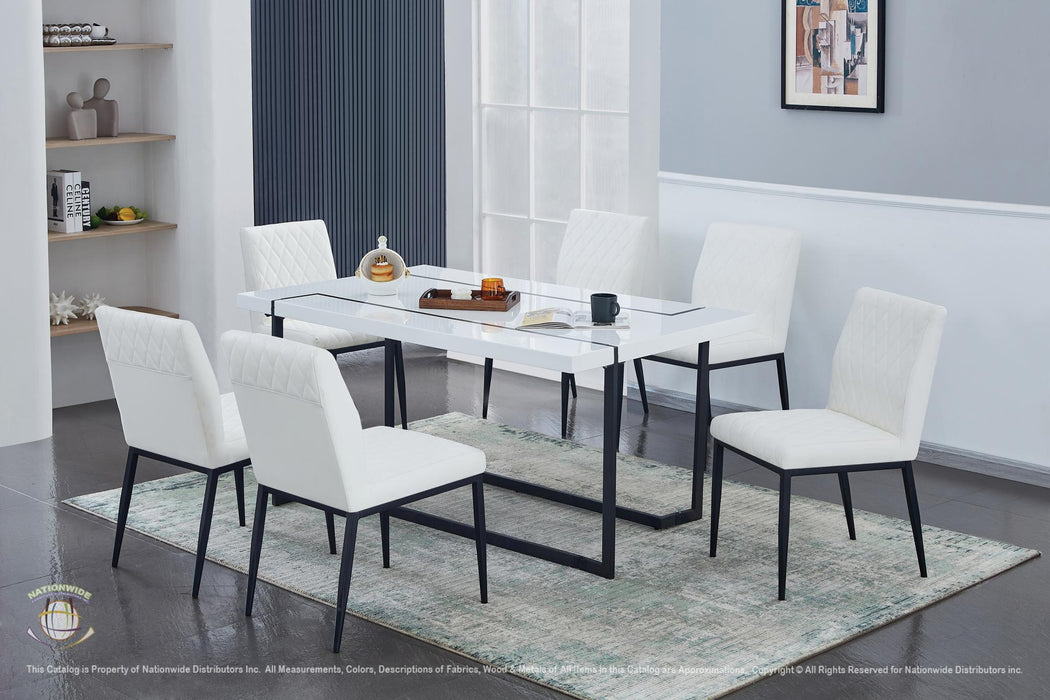 Deltana Dining Set